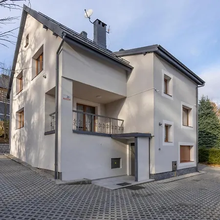 Pod Szrenica 2 Bed and breakfast