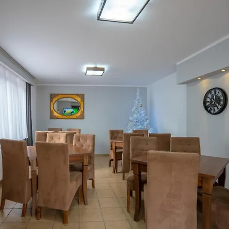 Bed & Breakfast Pod Szrenica 2 *