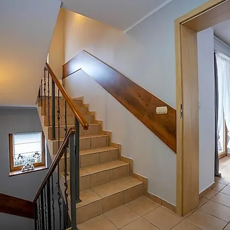 Bed & Breakfast Pod Szrenica 2 3*