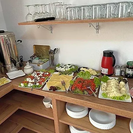 Pod Szrenica 2 Bed & Breakfast 3*