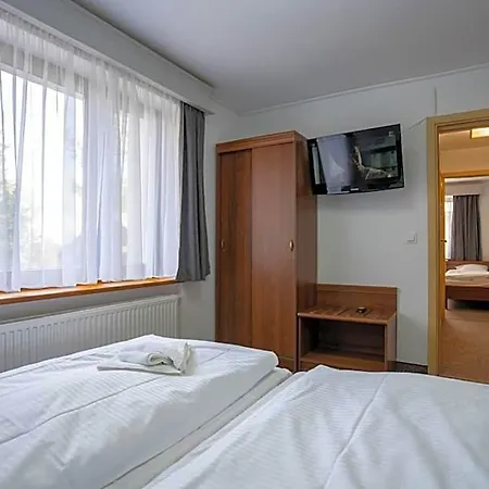 Bed & Breakfast Pod Szrenica 2 3*