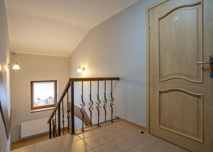 Pod Szrenica 2 شكلارسكا بوريبا